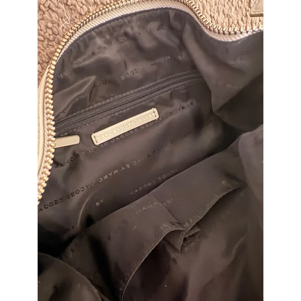 Marc by Marc Jacobs Grey Pebbled Leather Shoulder Bag Slouchy Hobo Gold Hardware